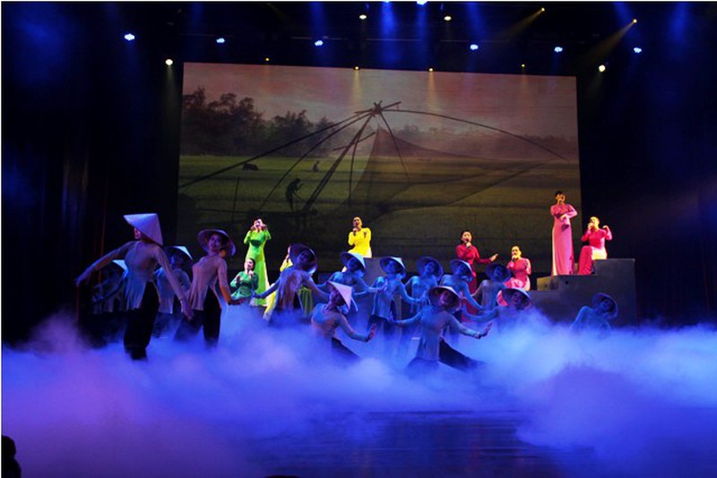 Hình ảnh hoành tráng khai diễn nghệ thuật toàn quân 2014 - ảnh 14