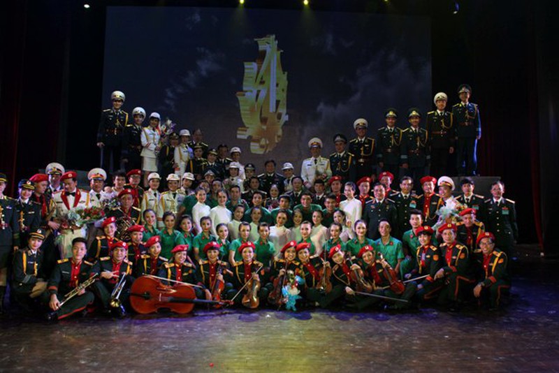 Hình ảnh hoành tráng khai diễn nghệ thuật toàn quân 2014 - ảnh 22