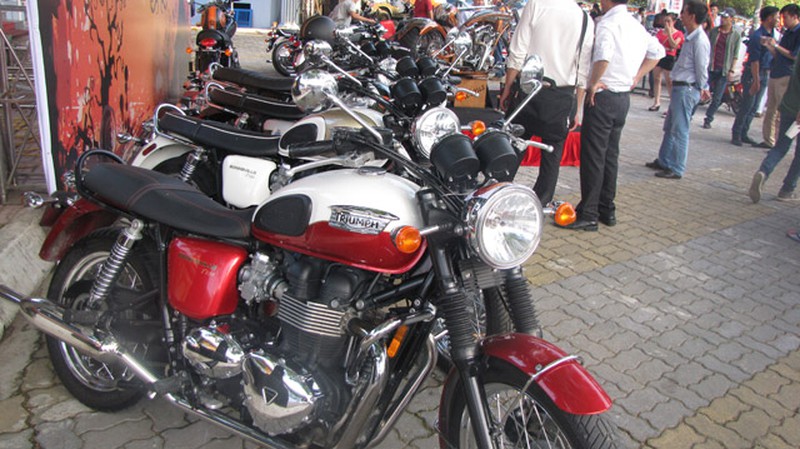 Xem dàn xe máy khủng tụ họp tại Công viên nước Hồ Tây - ảnh 8