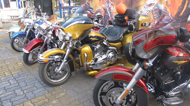 Xem dàn xe máy khủng tụ họp tại Công viên nước Hồ Tây - ảnh 3