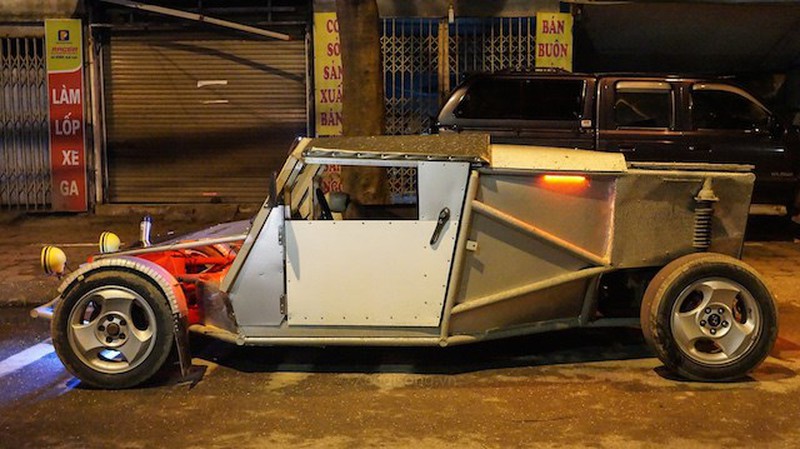 “Siêu xe” tự chế giá 60 triệu lăn bánh ngày Tết ở Hà Nội - ảnh 2