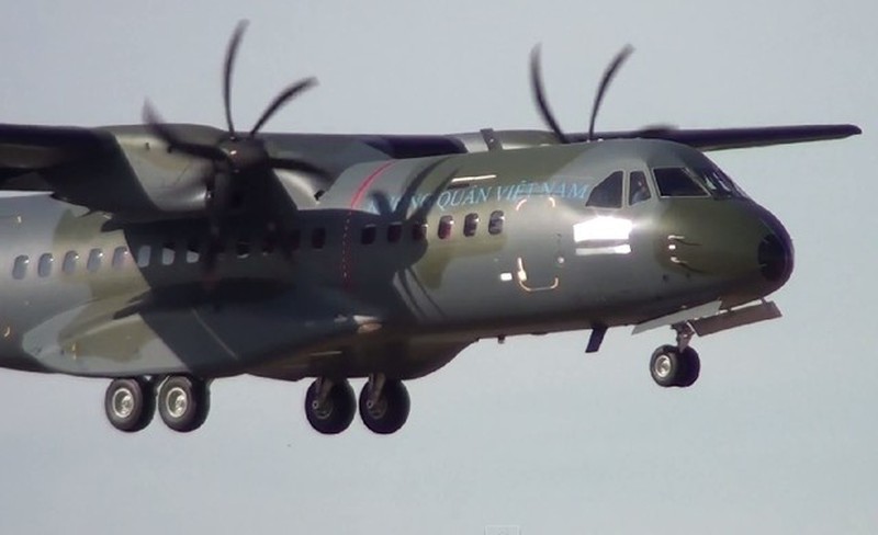 Máy bay vận tải C-295M thứ hai của Không quân VN bay thử nghiệm - ảnh 4