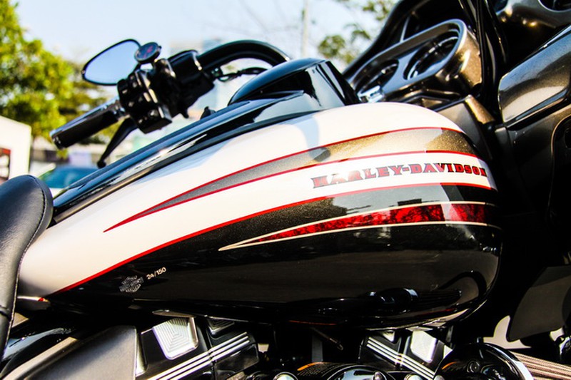 Cận cảnh Harley-Davidson Road Glide Special duy nhất tại Việt Nam - ảnh 9