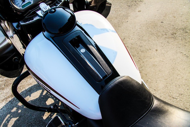 Cận cảnh Harley-Davidson Road Glide Special duy nhất tại Việt Nam - ảnh 8