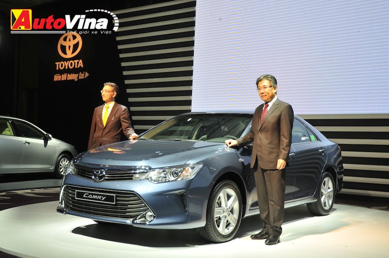 Ngắm chi tiết Toyota Camry 2015 vừa ra mắt - ảnh 1