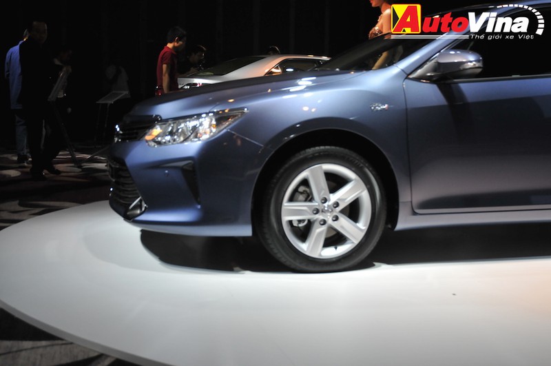 Ngắm chi tiết Toyota Camry 2015 vừa ra mắt - ảnh 9