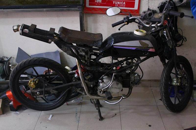 Honda Win 100 biến hình không tưởng - ảnh 1