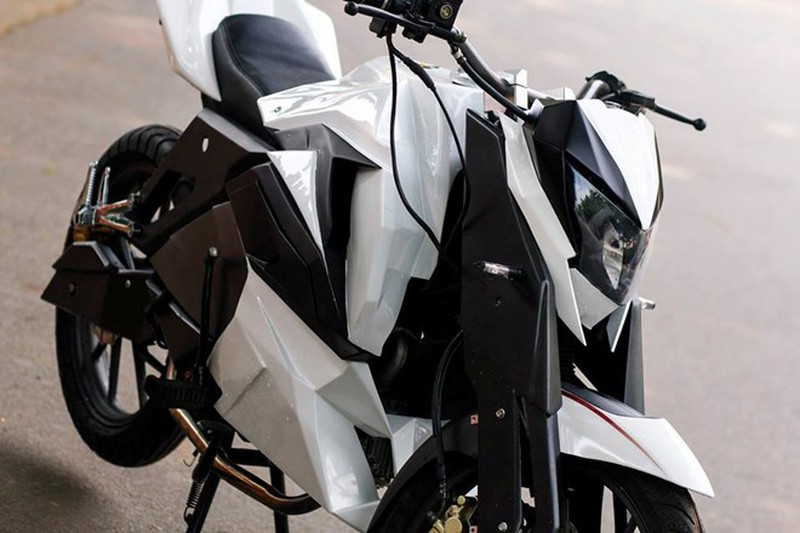Honda Win 100 biến hình không tưởng - ảnh 4