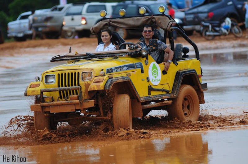 Hình ảnh hiếm có trong ngày thi đấu lầy lội của xe địa hình tại VOC 2015 - ảnh 2