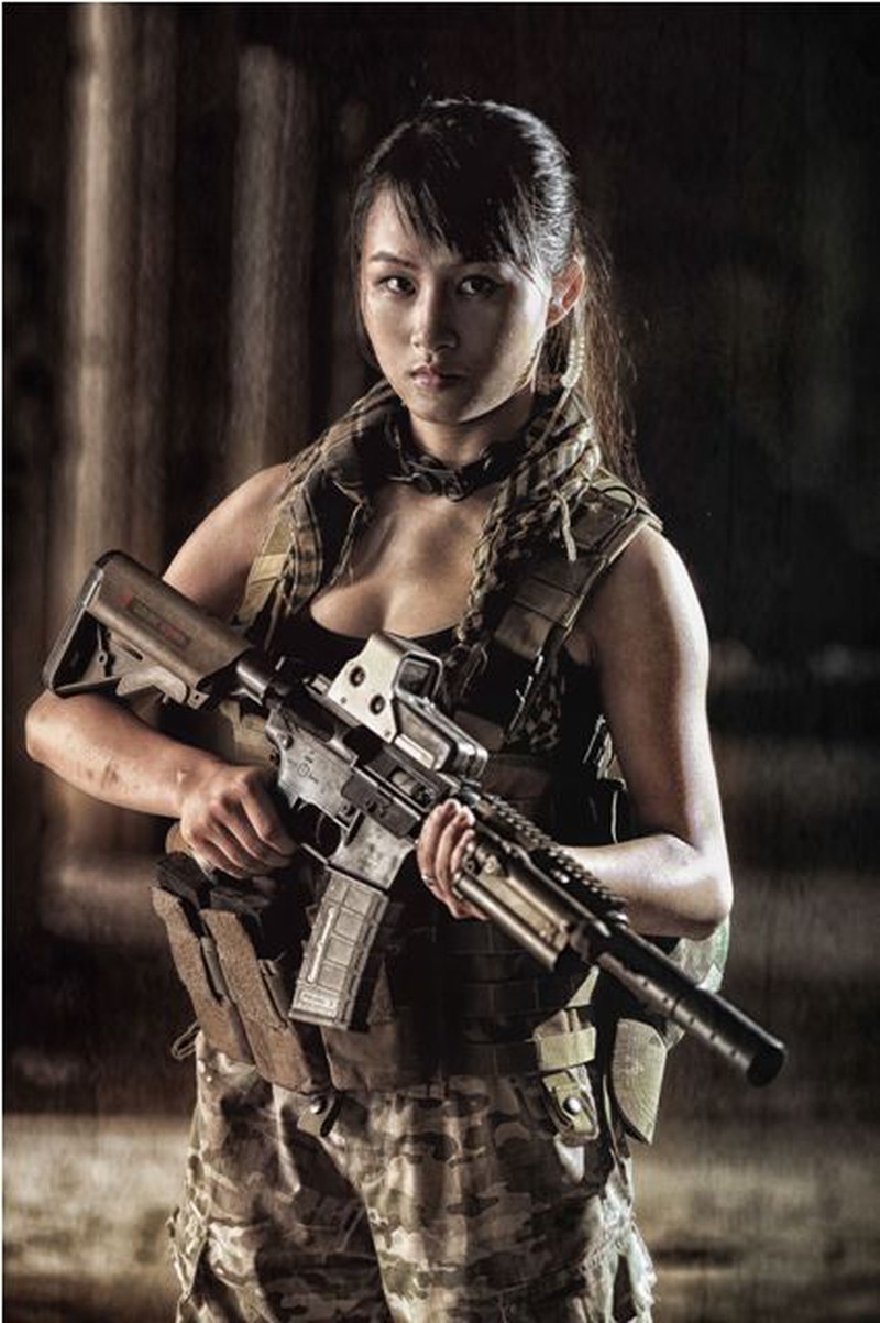 Cận cảnh trang phục, vũ khí trong phim hành động VN theo phong cách Holywood - ảnh 22