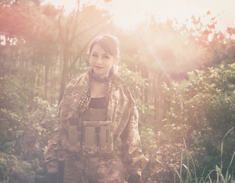 Cận cảnh trang phục, vũ khí trong phim hành động VN theo phong cách Holywood - ảnh 16