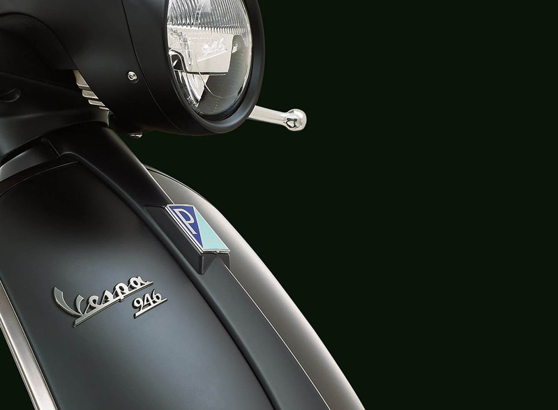 Phiên bản đặc biệt Vespa 946 Emporio Armani sắp về Việt Nam