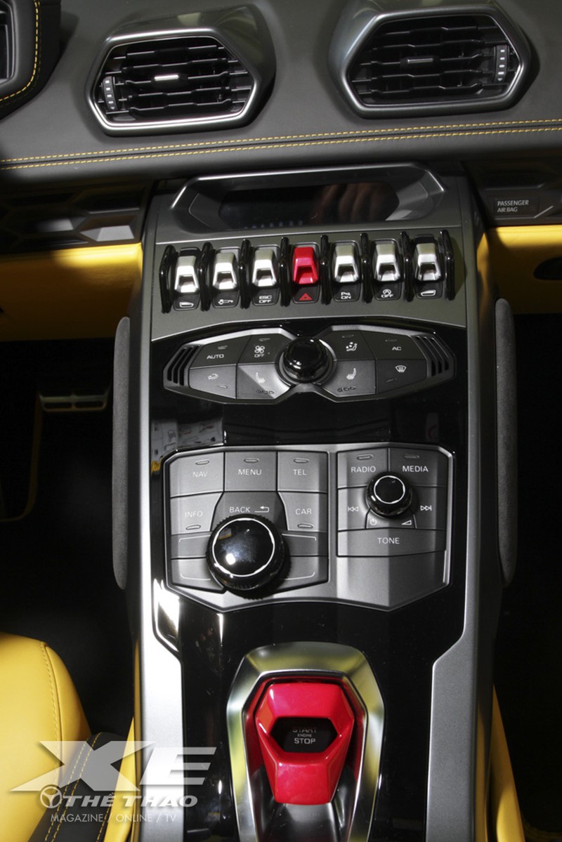 Chi tiết xe Lamboghini Huracan giá 16 tỷ về tay