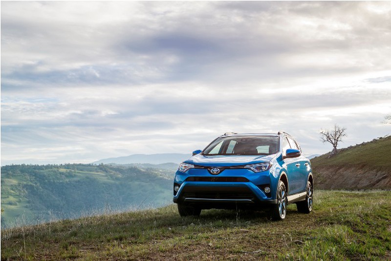 Toyota RAV4 2016, chiếc xe 'hứa hẹn' qua mặt Honda CR-V - ảnh 3