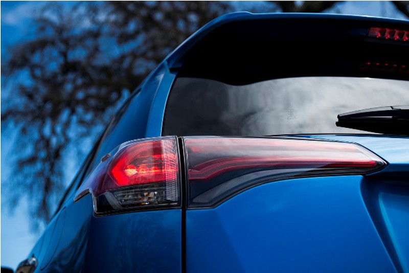 Toyota RAV4 2016, chiếc xe 'hứa hẹn' qua mặt Honda CR-V - ảnh 10