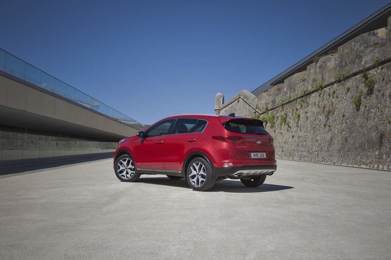 Bảng giá xe Kia tại Việt Nam tháng 6/2016 - ảnh 1