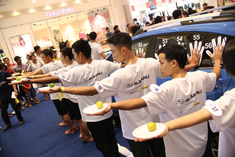 Hình ảnh hài hước tại cuộc thi 'sờ' xe Subaru Palm Challenge Việt Nam 2016 - ảnh 4
