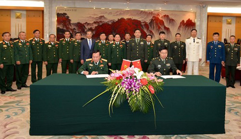 Bộ trưởng Quốc phòng VN - TQ bàn hướng tăng cường hợp tác hữu nghị - ảnh 2