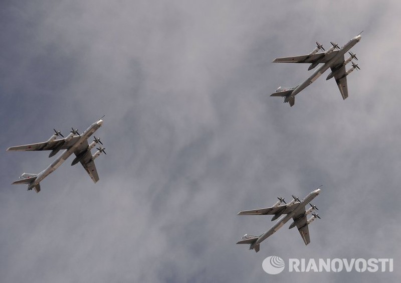 Xem Nga khoe dàn vũ khí khủng trong lễ kỷ niệm Ngày Chiến thắng 9/5 - ảnh 18