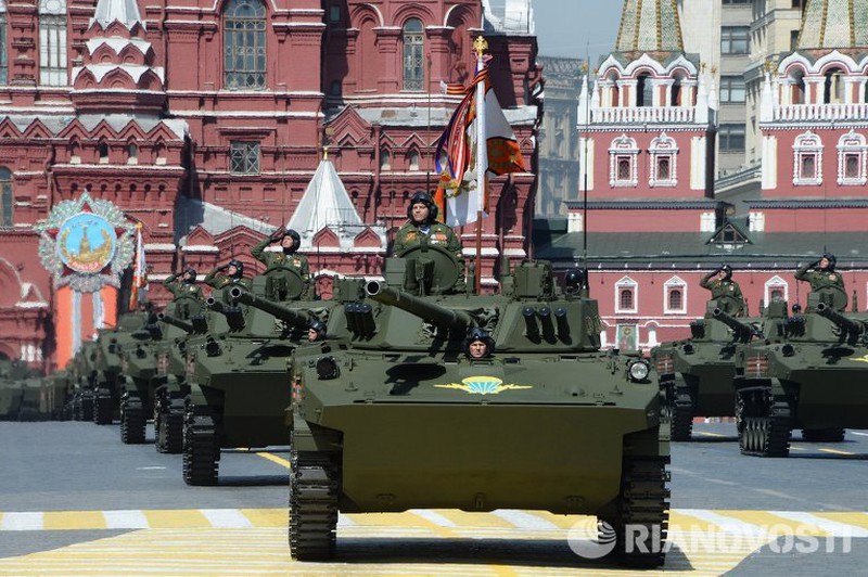 Xem Nga khoe dàn vũ khí khủng trong lễ kỷ niệm Ngày Chiến thắng 9/5 - ảnh 4
