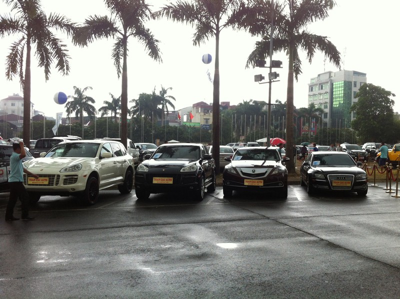 Đìu hiu như chợ xe ô tô cũ Việt Nam - ảnh 3