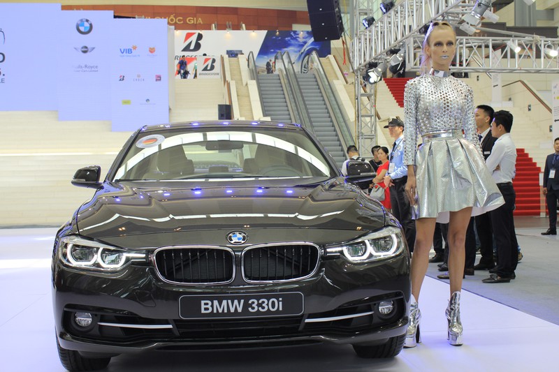 Ngày cuối xem gì tại triển lãm BMW World Vietnam 2016 ở Hà Nội - ảnh 5