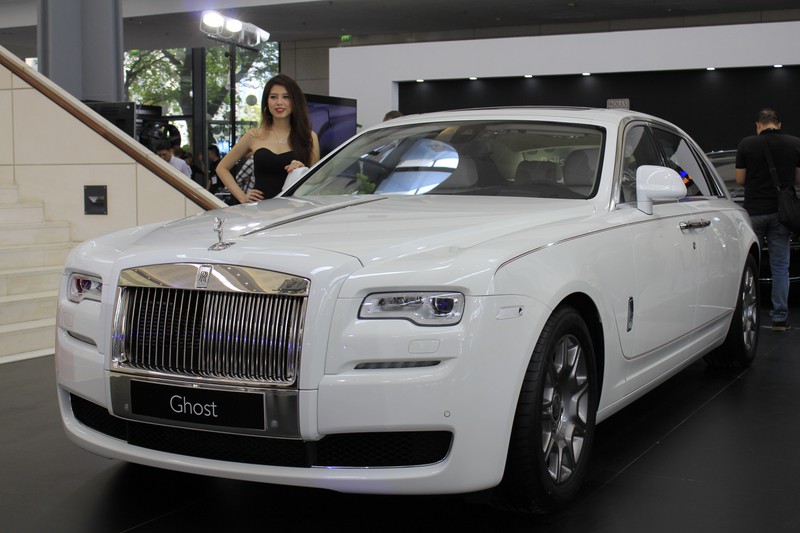 Ngày cuối xem gì tại triển lãm BMW World Vietnam 2016 ở Hà Nội - ảnh 11