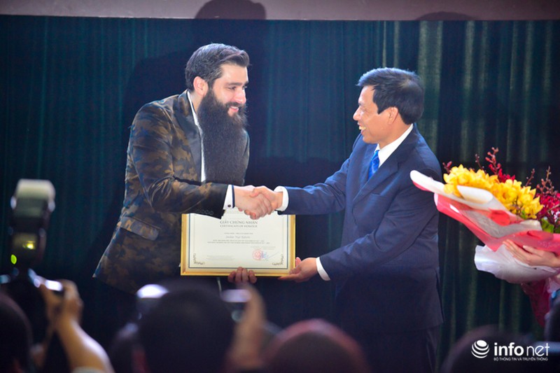 Chính thức bổ nhiệm Đạo diễn phim Kong trở thành đại sứ du lịch Việt Nam - ảnh 1