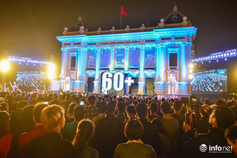 Hà Nội đẹp lung linh trong giờ trái đất - ảnh 1