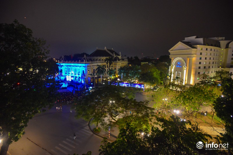 Hà Nội đẹp lung linh trong giờ trái đất - ảnh 5