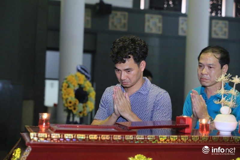 Đồng nghiệp, người thân nghẹn ngào trong lễ viếng nghệ sỹ Duy Thanh - ảnh 8