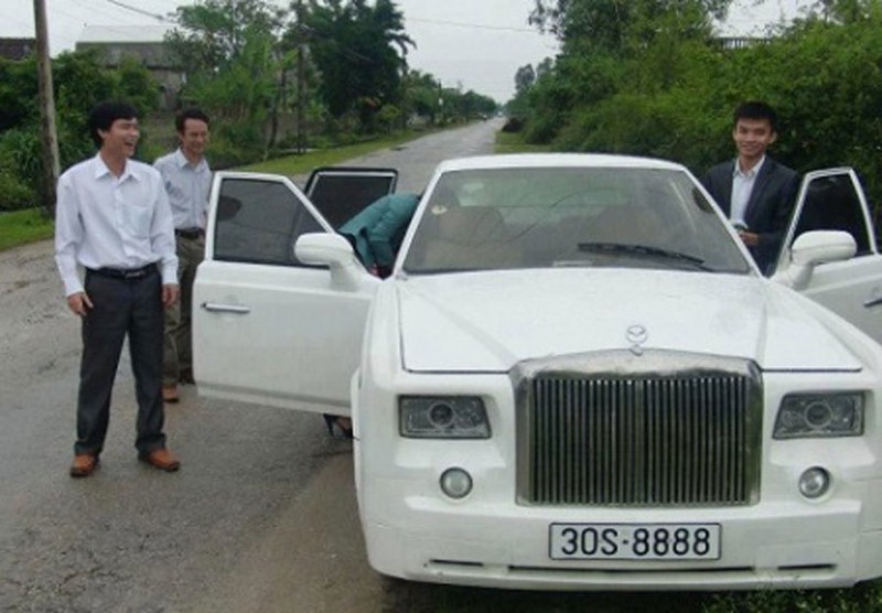 Biến xe 'đồng nát' thành 'siêu xe': Thán phục thợ Việt