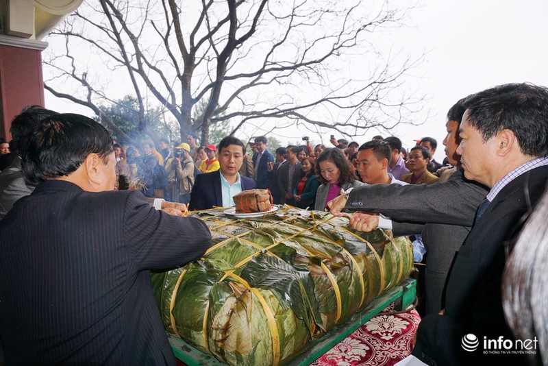 Nghệ An: Dâng bánh chưng khổng lồ tri ân thân mẫu Chủ tịch Hồ Chí Minh - ảnh 4