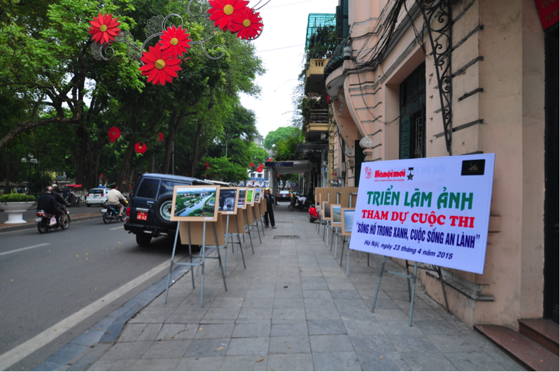 Triển lãm ảnh “Sông hồ trong xanh, cuộc sống an lành” - ảnh 1