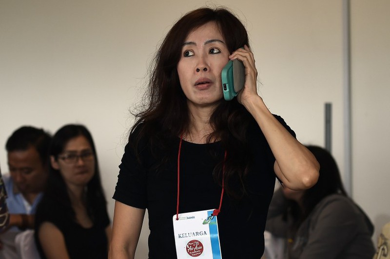 Thân nhân hành khách QZ8501