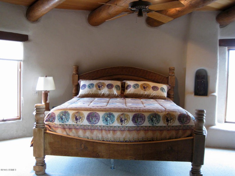 Độc đáo ngôi nhà đá tảng trên sa mạc Arizona - ảnh 16