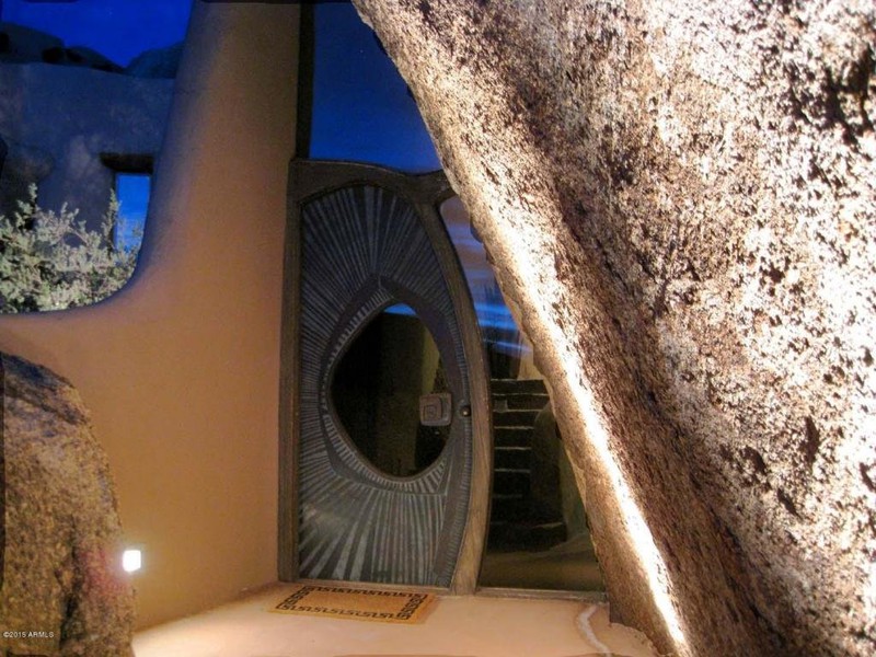 Độc đáo ngôi nhà đá tảng trên sa mạc Arizona - ảnh 7