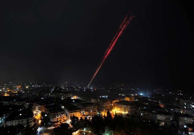 Người dân Syria vỡ òa niềm vui sau khi Aleppo được giải phóng - ảnh 1