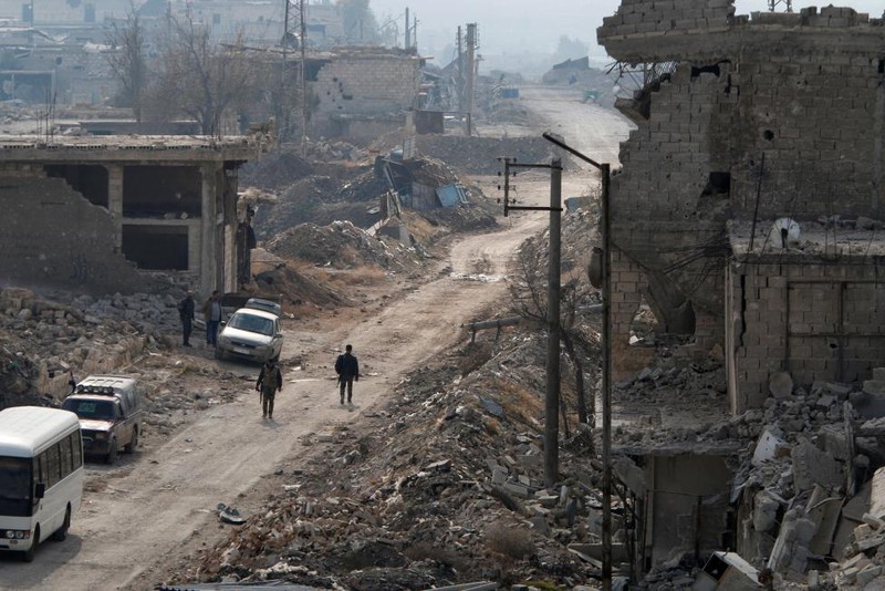 Người dân Syria vỡ òa niềm vui sau khi Aleppo được giải phóng - ảnh 10