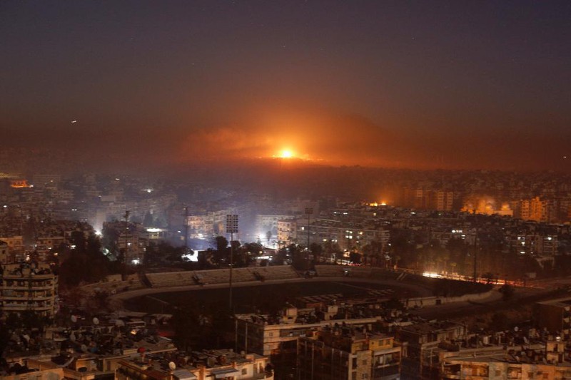 Người dân Syria vỡ òa niềm vui sau khi Aleppo được giải phóng - ảnh 11