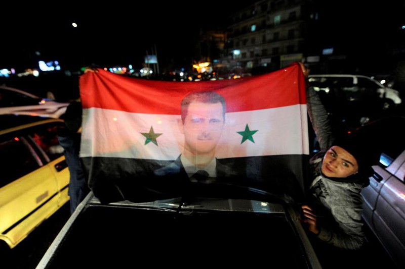 Người dân Syria vỡ òa niềm vui sau khi Aleppo được giải phóng - ảnh 3