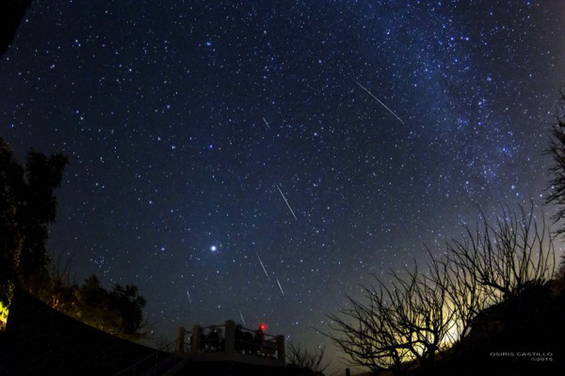 Hình ảnh mưa sao băng Geminids 2015 đẹp nhất năm - ảnh 1