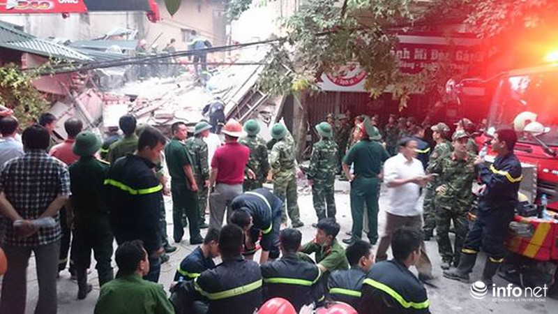 Sập nhà số 43 Cửa Bắc: Đã xác định có nạn nhân tử vong - ảnh 7