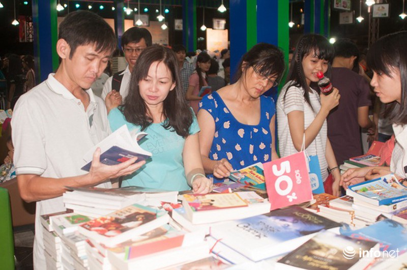 Hàng ngàn độc giả “đã mắt” với Hội sách lớn nhất đồng bằng Sông Cửu Long - ảnh 4