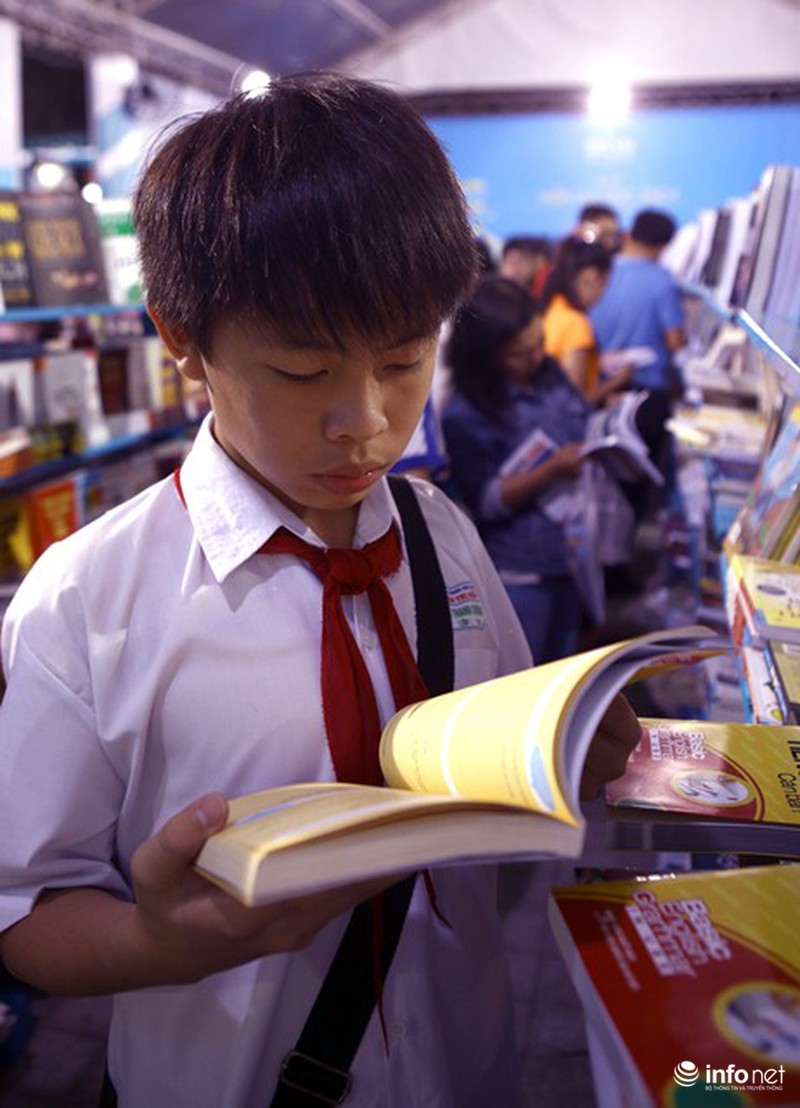 Hàng ngàn độc giả “đã mắt” với Hội sách lớn nhất đồng bằng Sông Cửu Long - ảnh 7