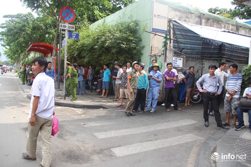 Người Sài Gòn đổ ra đường chào đón Tổng thống Barack Obama - ảnh 3