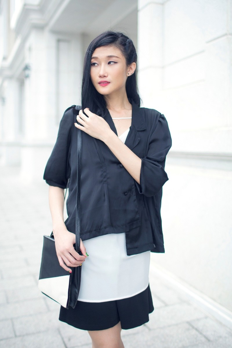 Kha Mỹ Vân rạng rỡ trong nắng hè - ảnh 12