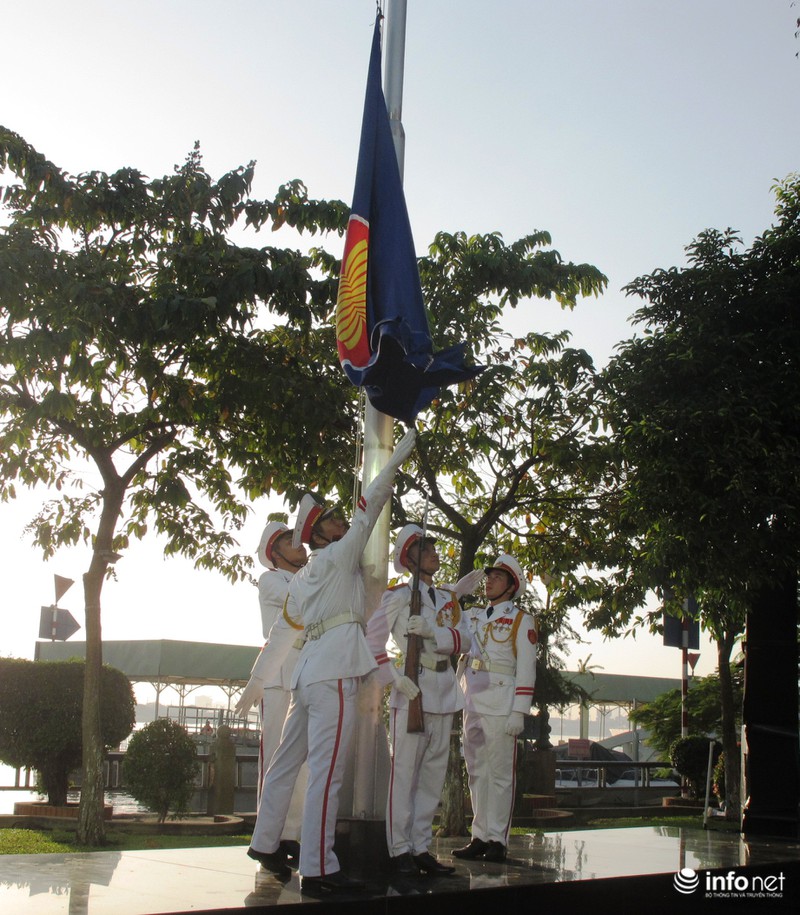 Lễ thượng cờ ASEAN tại TP.Hồ Chí Minh - ảnh 5