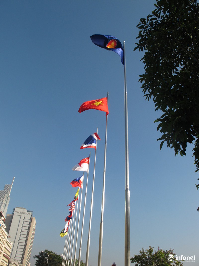Lễ thượng cờ ASEAN tại TP.Hồ Chí Minh - ảnh 8