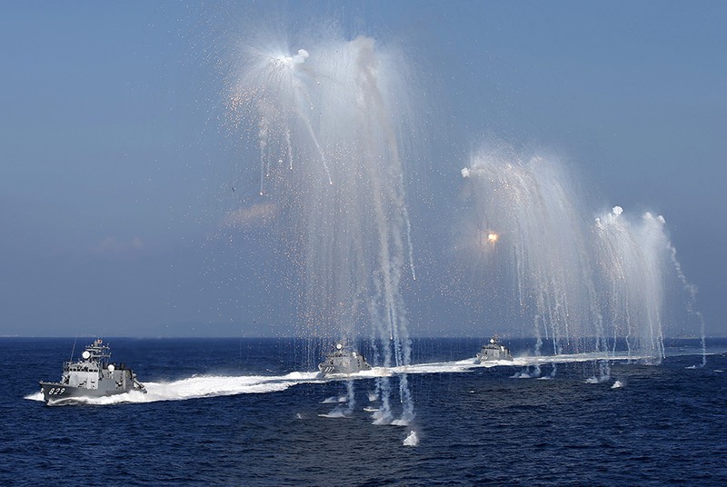 Cận cảnh lực lượng Hải quân Nhật Bản - ảnh 4